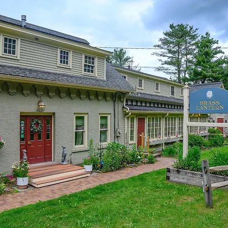 Brass Lantern Inn